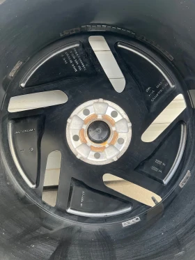 Гуми с джанти Pirelli 235/45R21, снимка 15