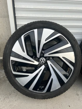 Гуми с джанти Pirelli 235/45R21, снимка 6