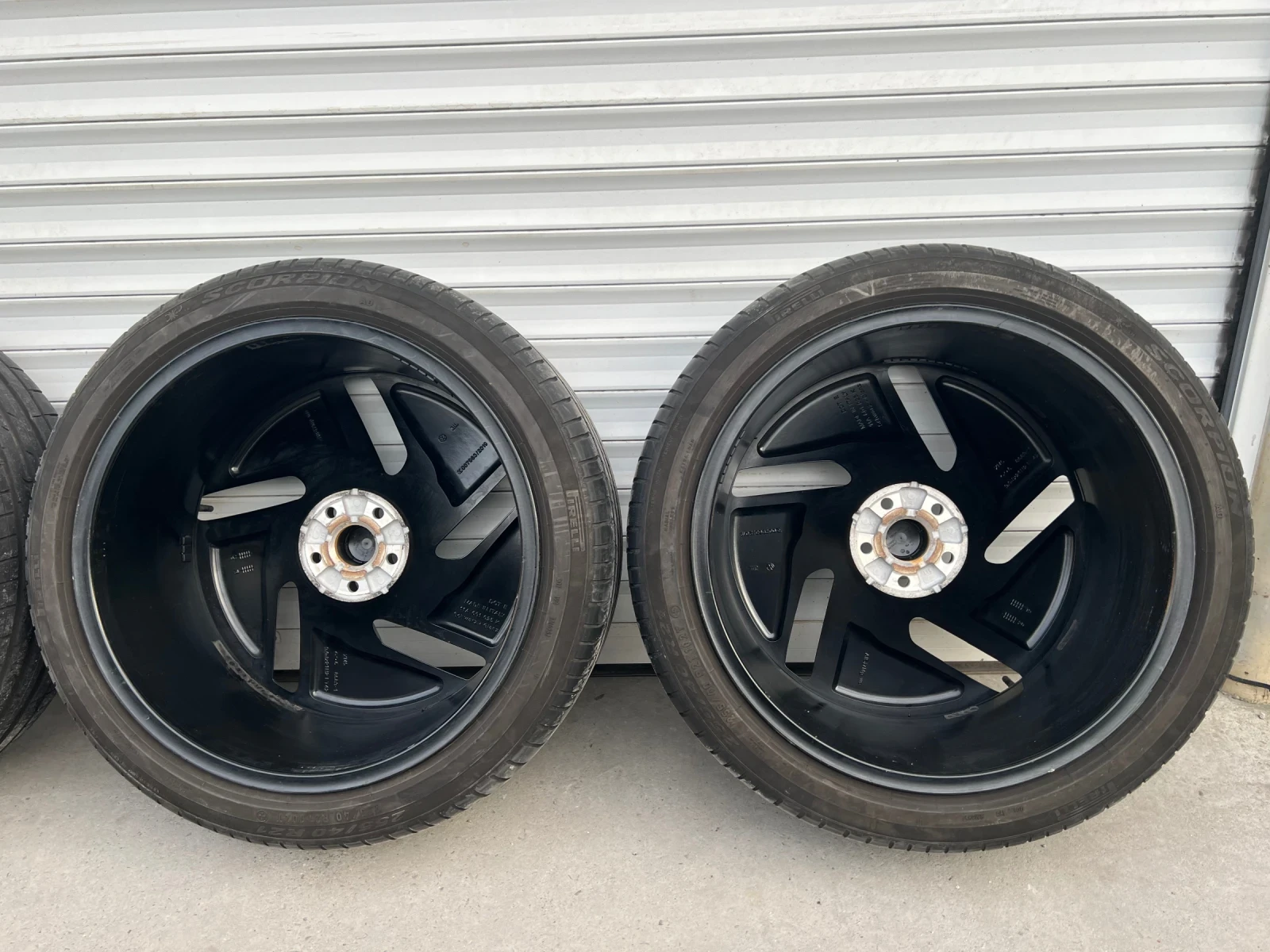 Гуми с джанти Pirelli 235/45R21, снимка 12 - Гуми и джанти - 56740871