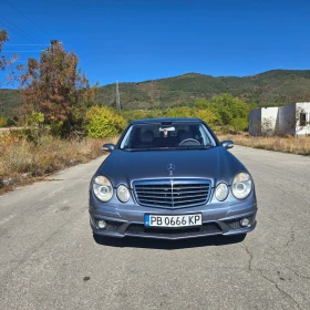 Mercedes-Benz E 320, снимка 1