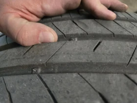 Peugeot Partner 1.6i газ панорама летни гуми теглич - 4500 € / 8801.24 лв. - 15838409 15