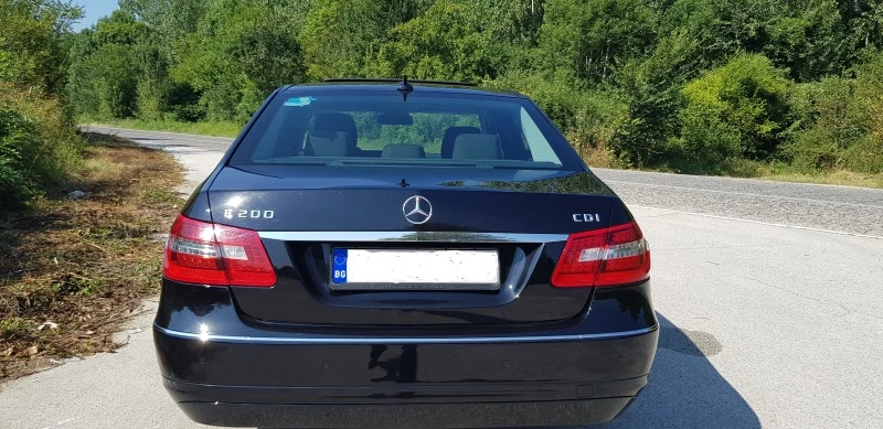 Mercedes-Benz E 200, снимка 2 - Автомобили и джипове - 47164887