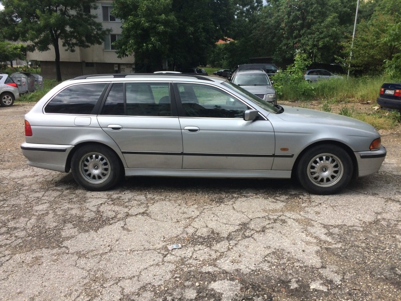 BMW 525 tds, снимка 1 - Автомобили и джипове - 45212231