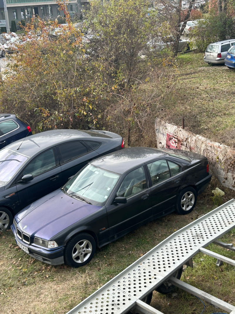 BMW 318, снимка 3 - Автомобили и джипове - 46277619