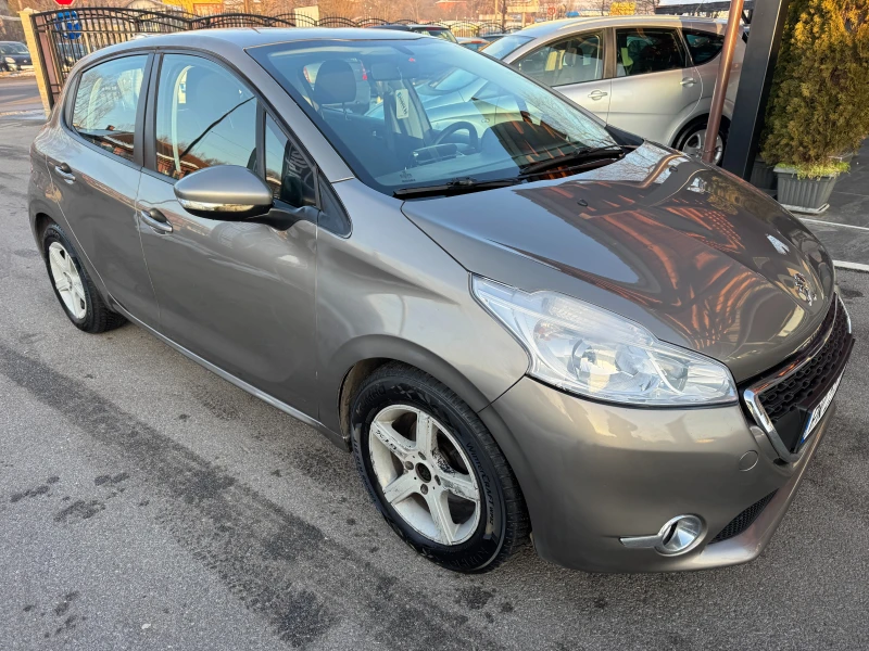 Peugeot 208 1.4HDI НОВ ВНОС , снимка 3 - Автомобили и джипове - 48725193