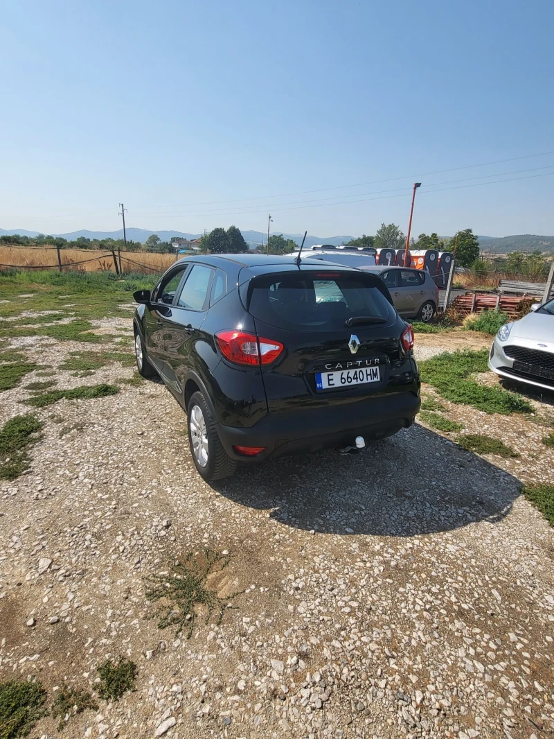 Renault Captur, снимка 5 - Автомобили и джипове - 51210815