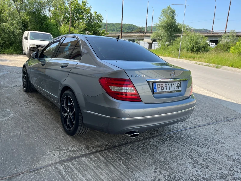 Mercedes-Benz C 220, снимка 3 - Автомобили и джипове - 52496357