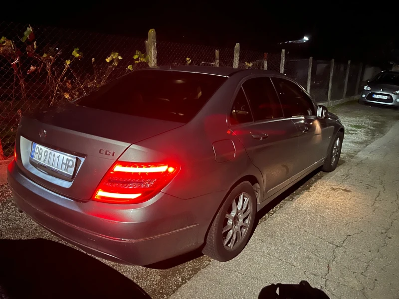 Mercedes-Benz C 220, снимка 12 - Автомобили и джипове - 52496357