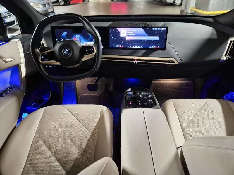 BMW iX 40, снимка 10 - Автомобили и джипове - 52657323