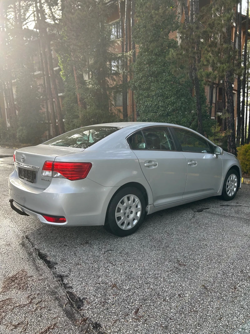 Toyota Avensis 2.0D4D Фейс, снимка 2 - Автомобили и джипове - 53486153