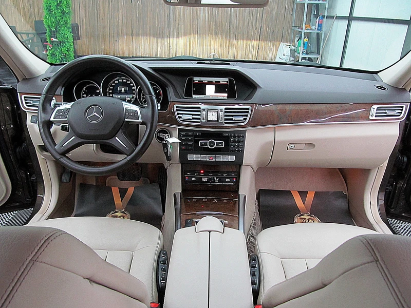 Mercedes-Benz E 350 4-Matic/ТОП СЪСТОЯНИЕ СОБСТВЕН ЛИЗИНГ, снимка 14 - Автомобили и джипове - 53521521