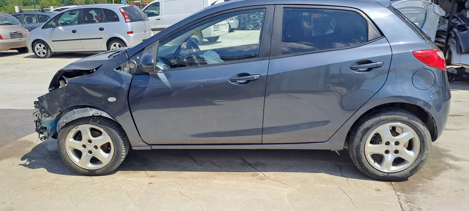 Mazda 2 1.3I 2броя | Mobile.bg — изображение 11