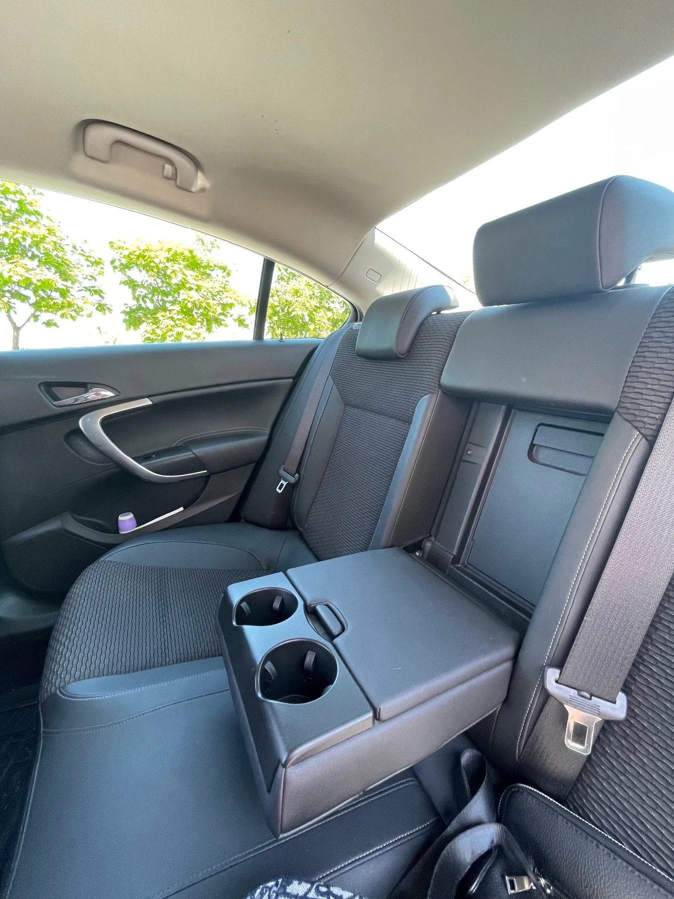 Opel Insignia 1.6 Turbo - изображение 10