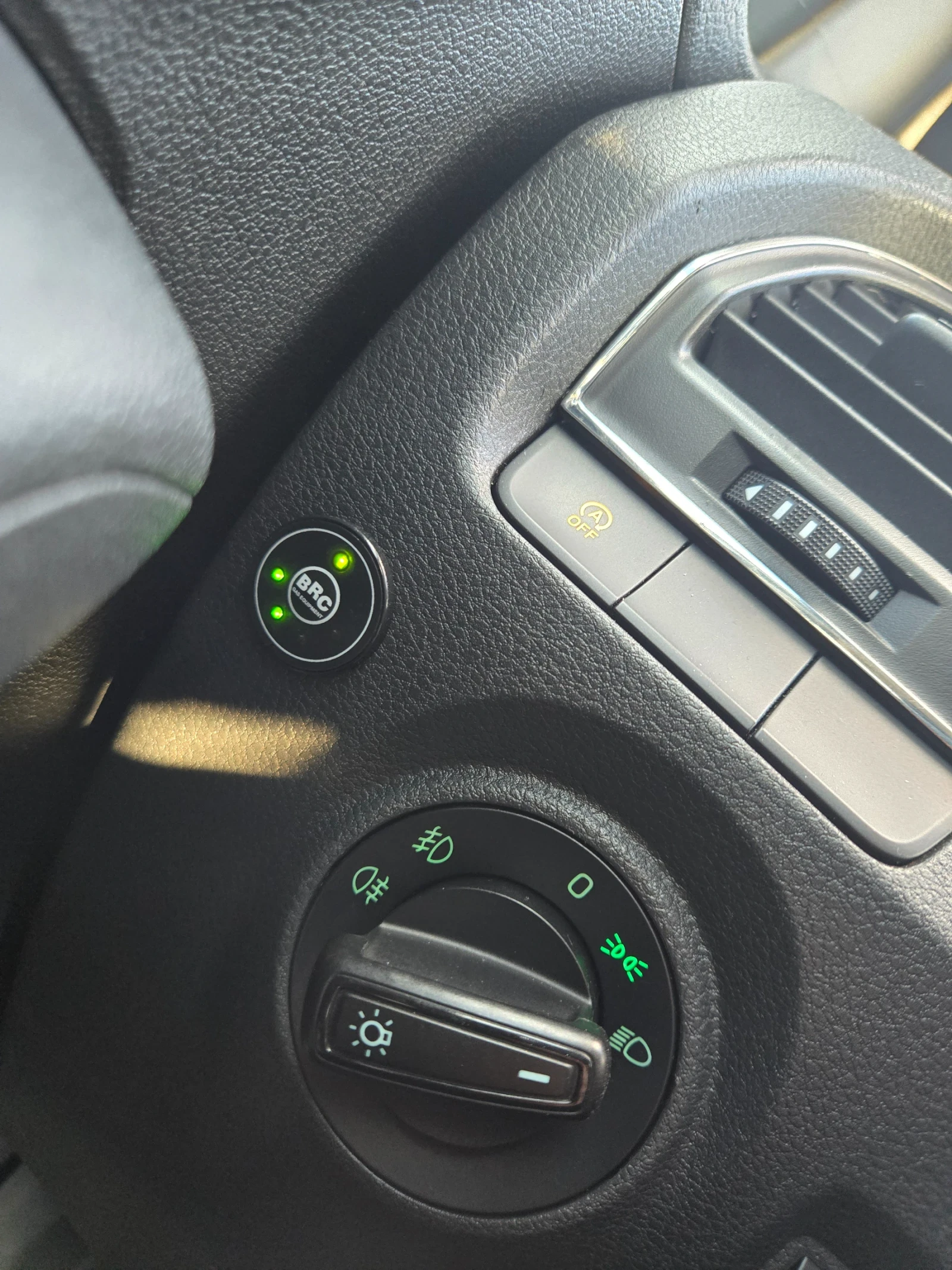 Skoda Fabia Skoda Fabia NJ3 , 1.2 TSI , 66KW, 90HP ГАЗ+ БЕНЗИН - изображение 10