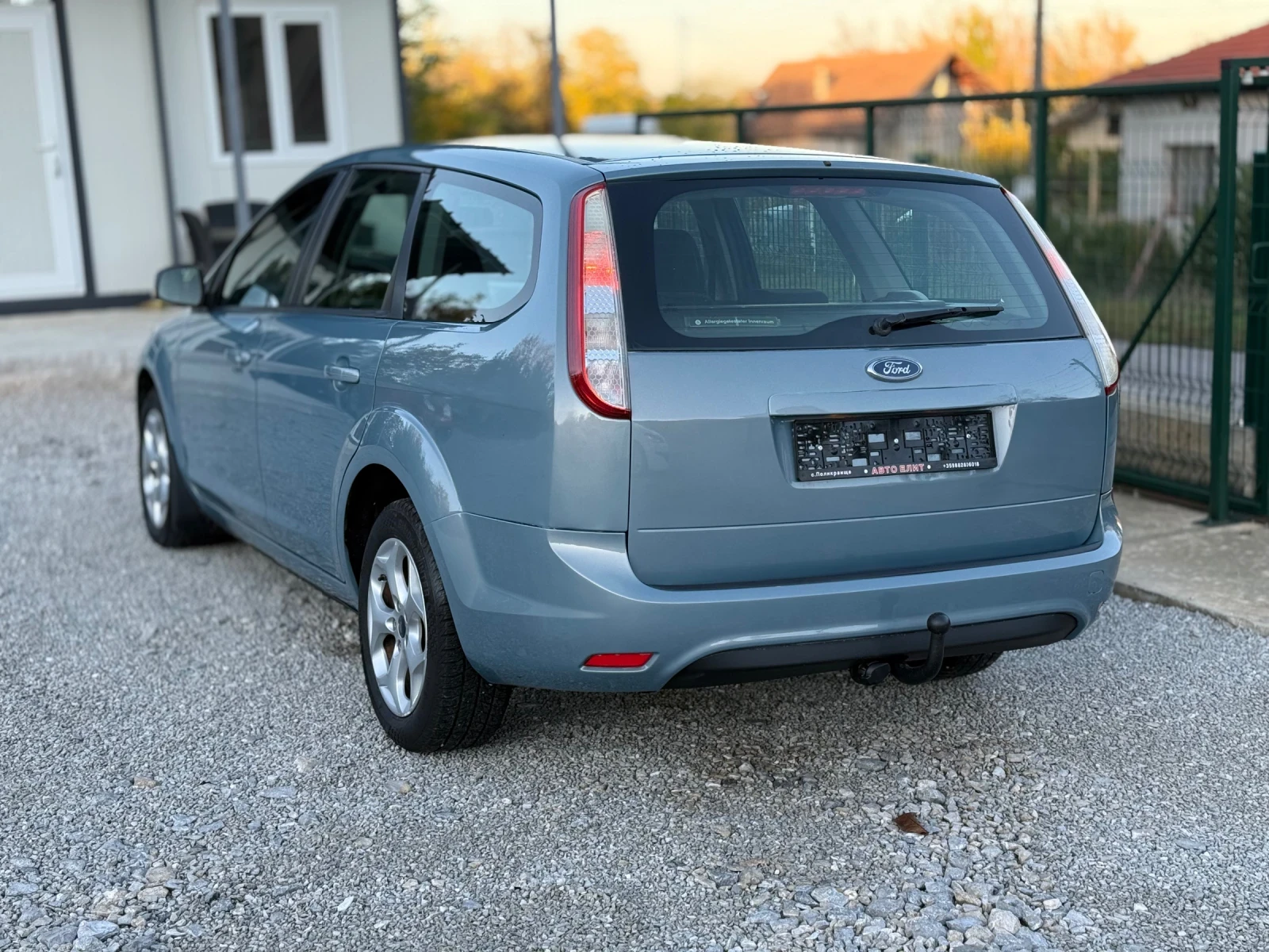 Ford Focus 1.6HDI* 109кс* ПОДГРЕВ* НОВИ ЗИМНИ ГУМИ* ТЕГЛИЧ*  | Mobile.bg — изображение 4