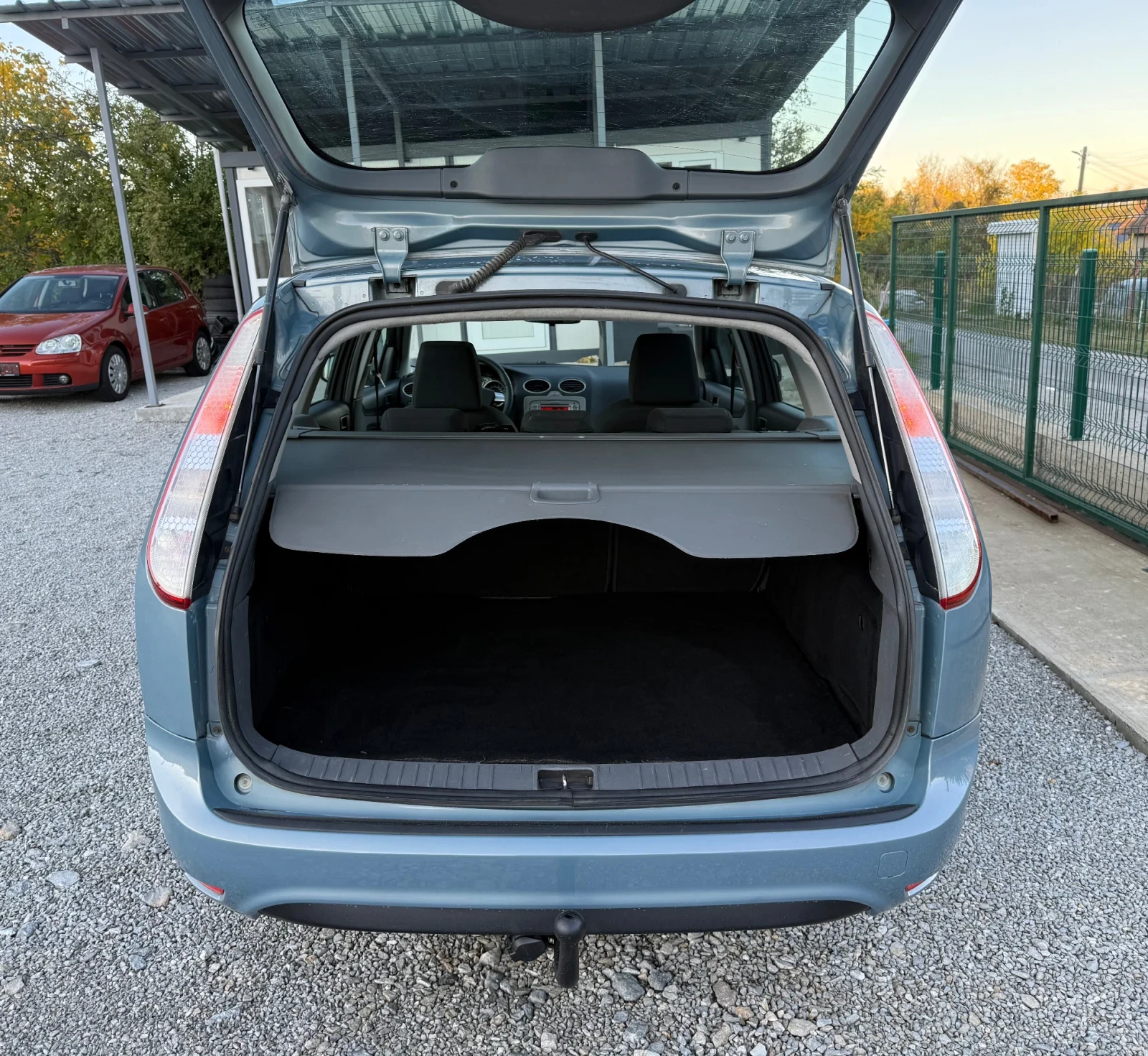 Ford Focus 1.6HDI* 109кс* ПОДГРЕВ* НОВИ ЗИМНИ ГУМИ* ТЕГЛИЧ*  | Mobile.bg — изображение 13