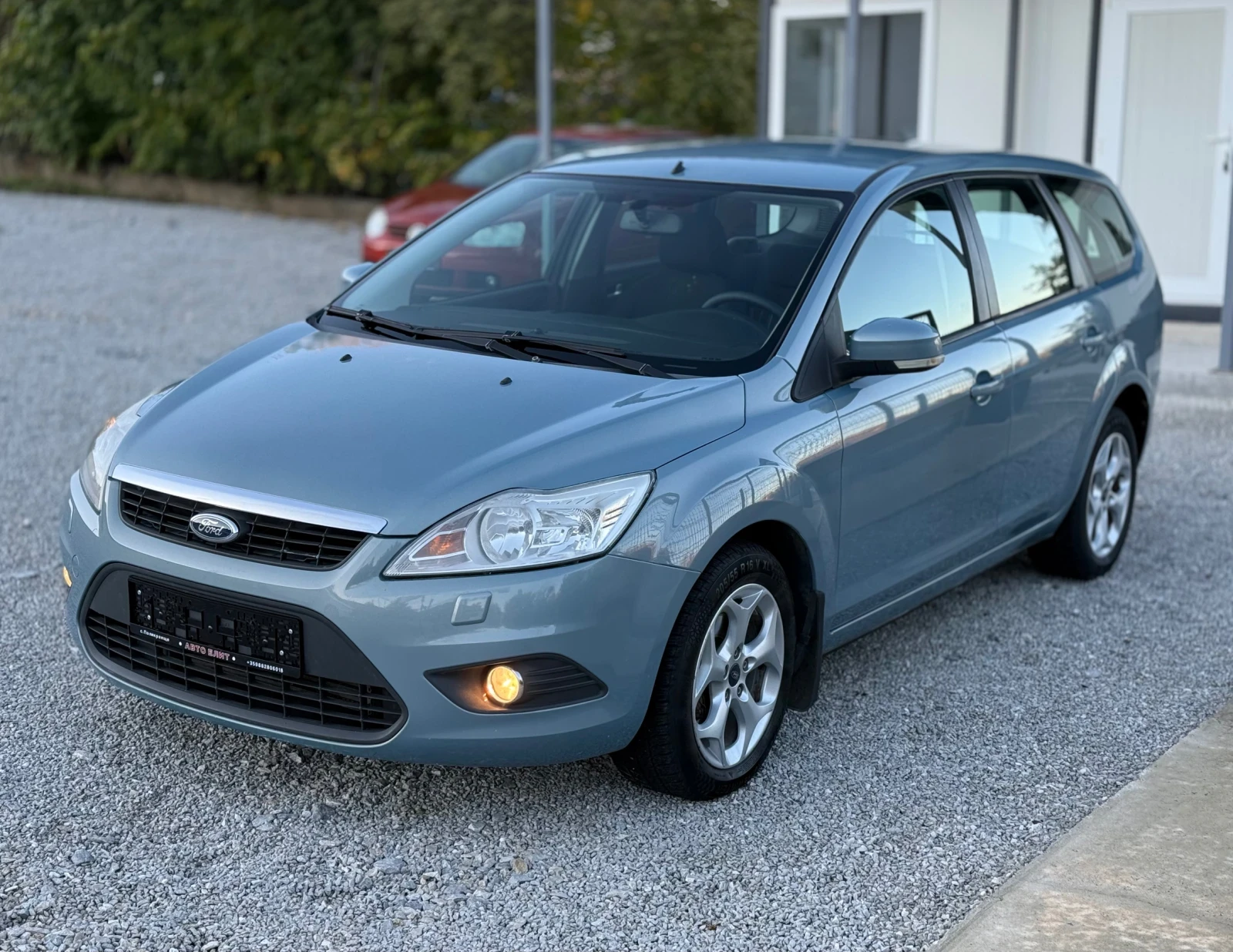 Ford Focus 1.6HDI* 109кс* ПОДГРЕВ* НОВИ ЗИМНИ ГУМИ* ТЕГЛИЧ*  | Mobile.bg — изображение 3