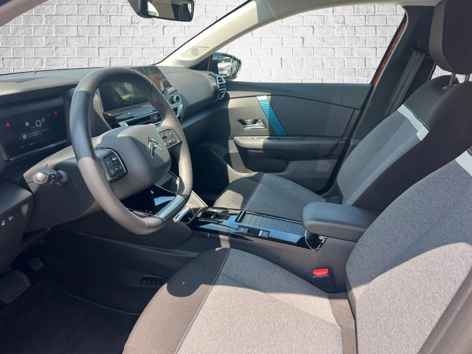 Citroen C4 FEEL/136HP/CAM/KLESS/NAVI/LED/AMBI/561g - изображение 9