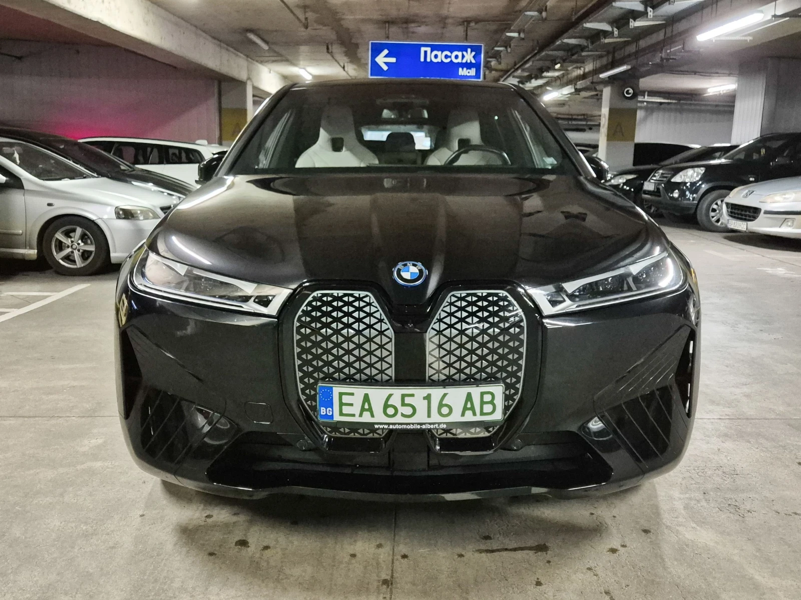 BMW iX 40 - изображение 2