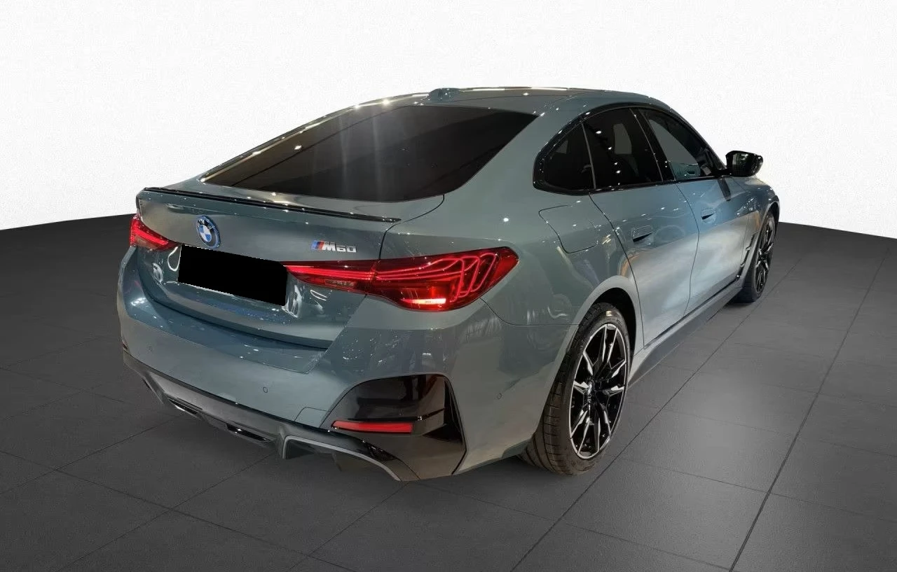 BMW i4 M60* M-SPORT* CARBON* HEAD-UP* DISTR* KEYLESS* H&K, снимка 3 - Автомобили и джипове - 53950751