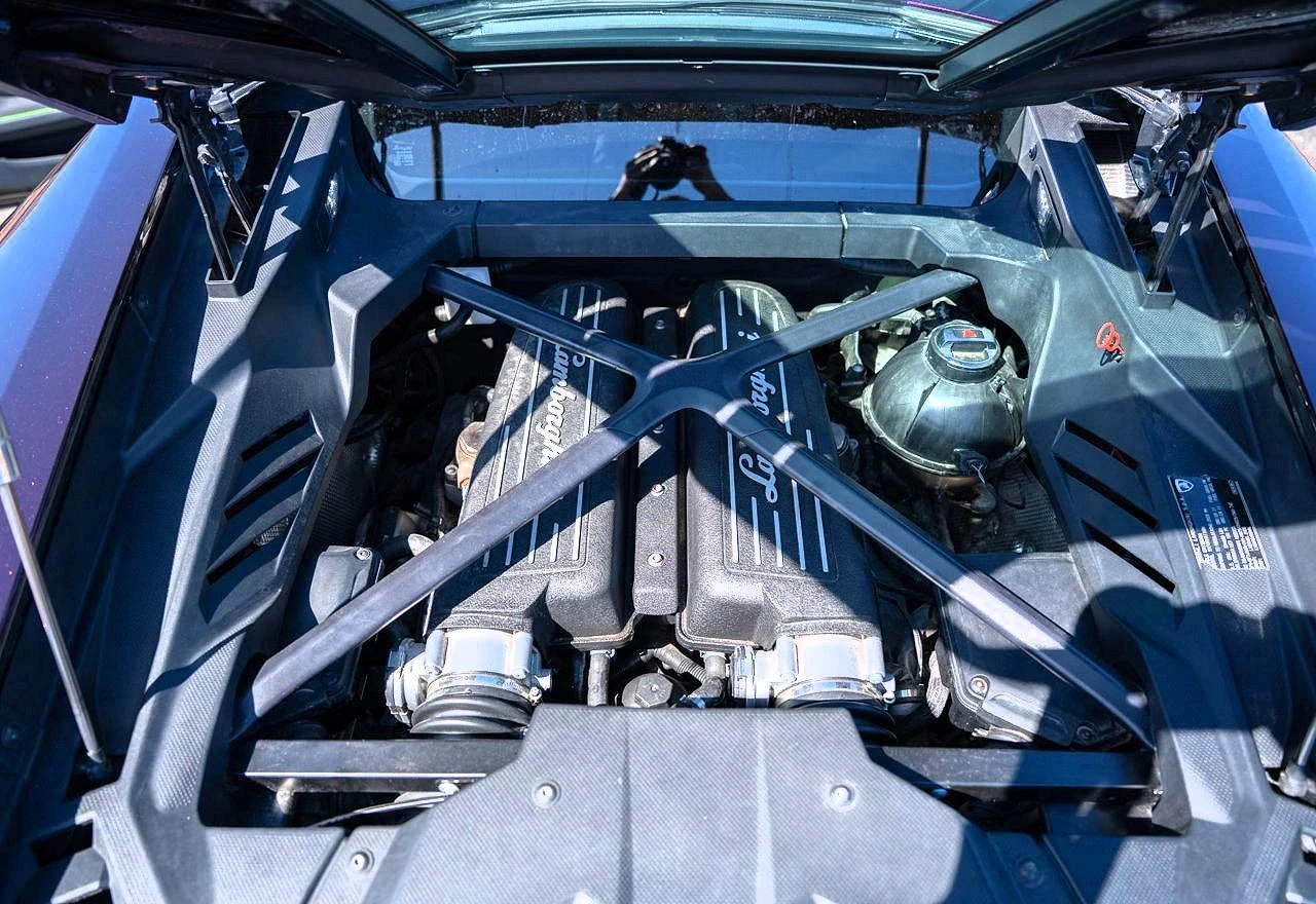 Lamborghini Huracan EVO, снимка 9 - Автомобили и джипове - 54164158