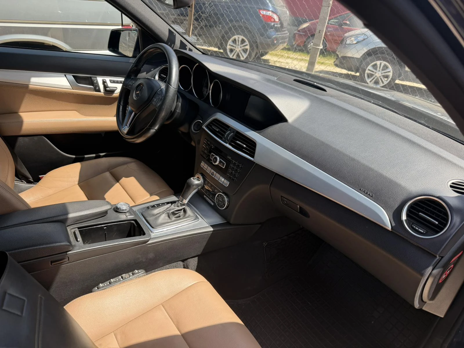 Mercedes-Benz C 300 AMG 4MATIC, снимка 8 - Автомобили и джипове - 54227990