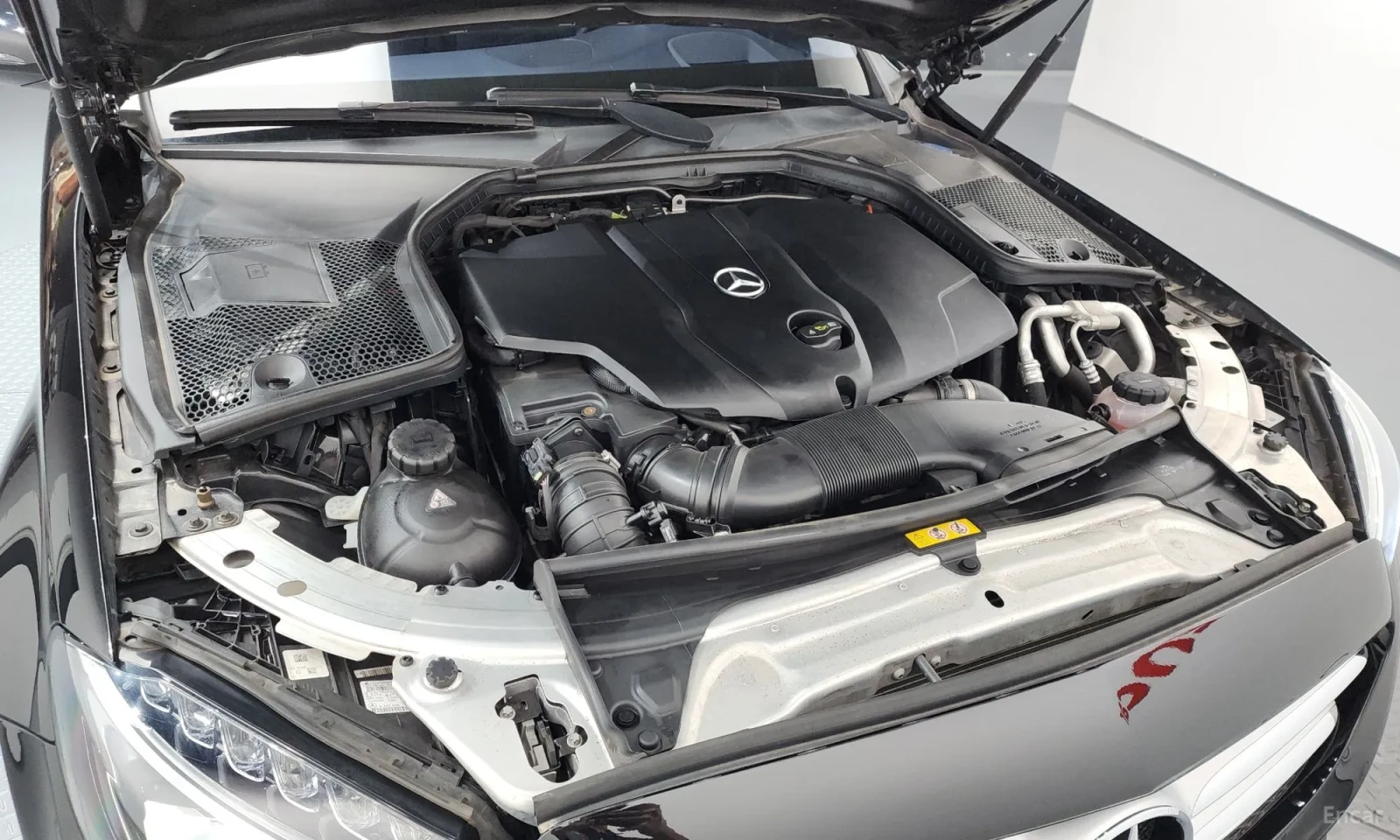 Mercedes-Benz C 220 d Avantgarde HeadUp , снимка 4 - Автомобили и джипове - 54303484