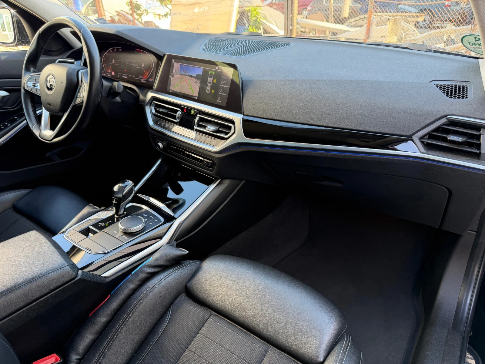 BMW 320 M Sport Individual, снимка 11 - Автомобили и джипове - 54369873