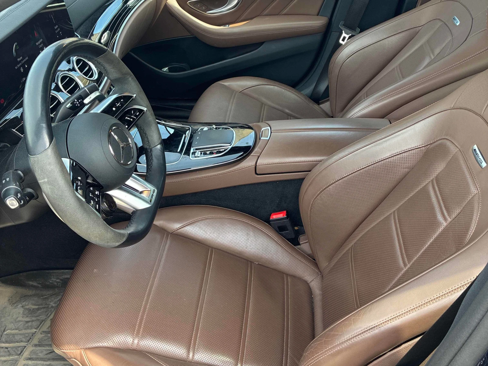 Mercedes-Benz E 53 AMG 4 MATIC/Burmester/Pano/Distronic/Обдухване, снимка 8 - Автомобили и джипове - 54686437
