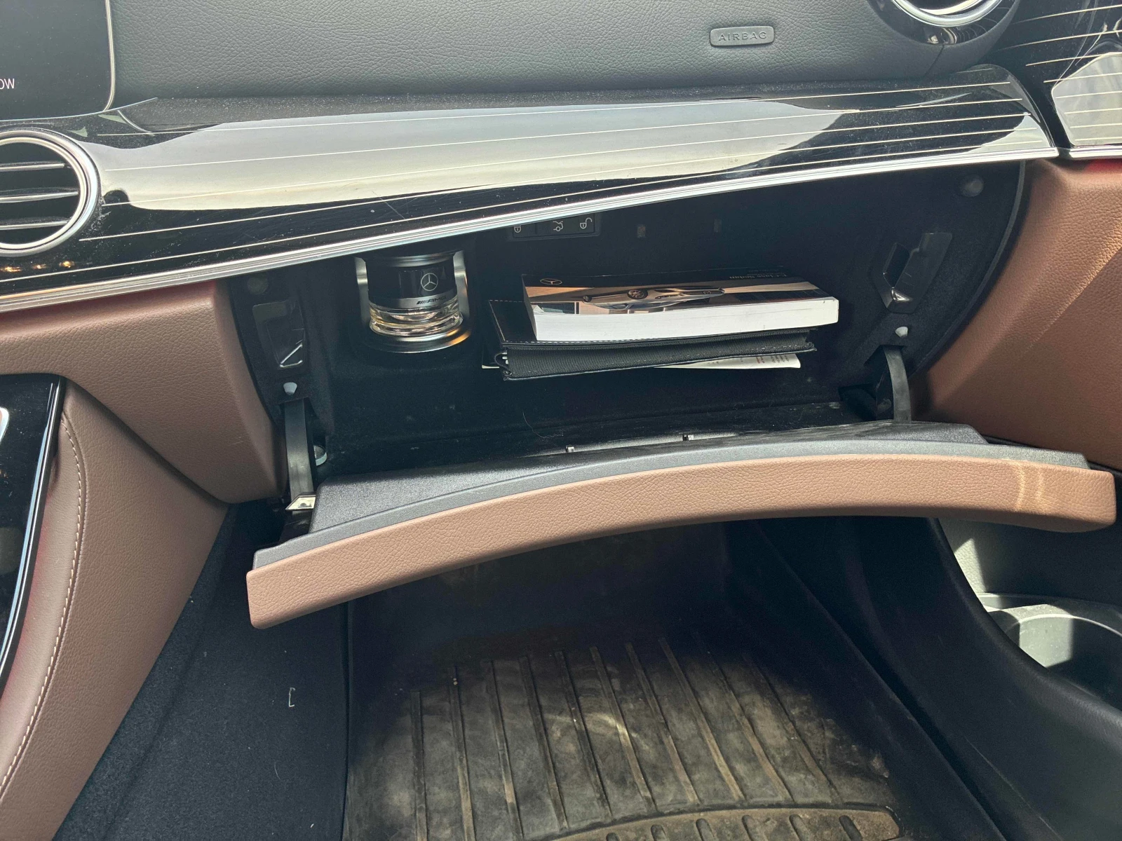 Mercedes-Benz E 53 AMG 4 MATIC/Burmester/Pano/Distronic/Обдухване, снимка 14 - Автомобили и джипове - 54686437