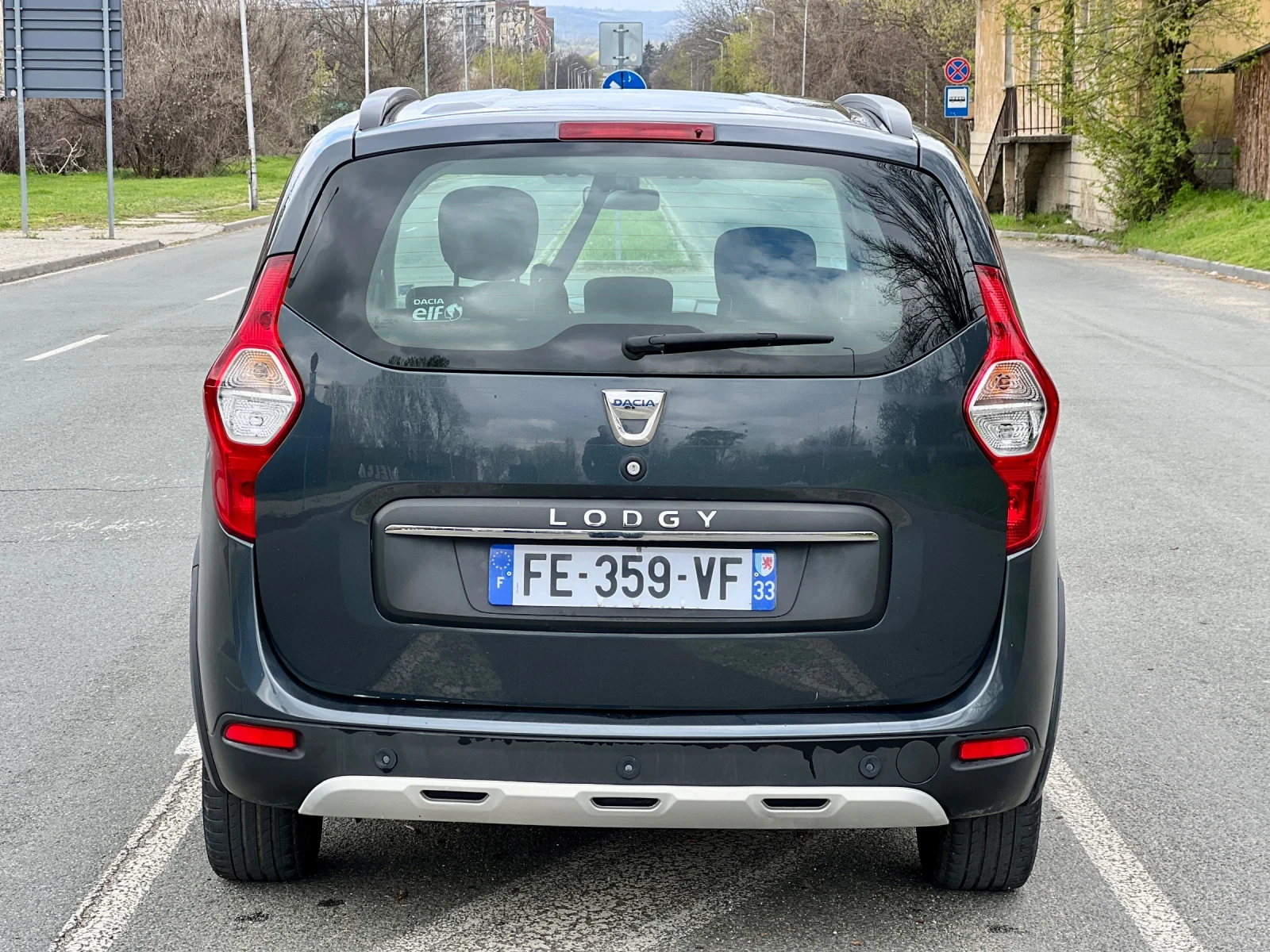 Dacia Lodgy 1.5д 116кс евро6 , снимка 8 - Автомобили и джипове - 54752574