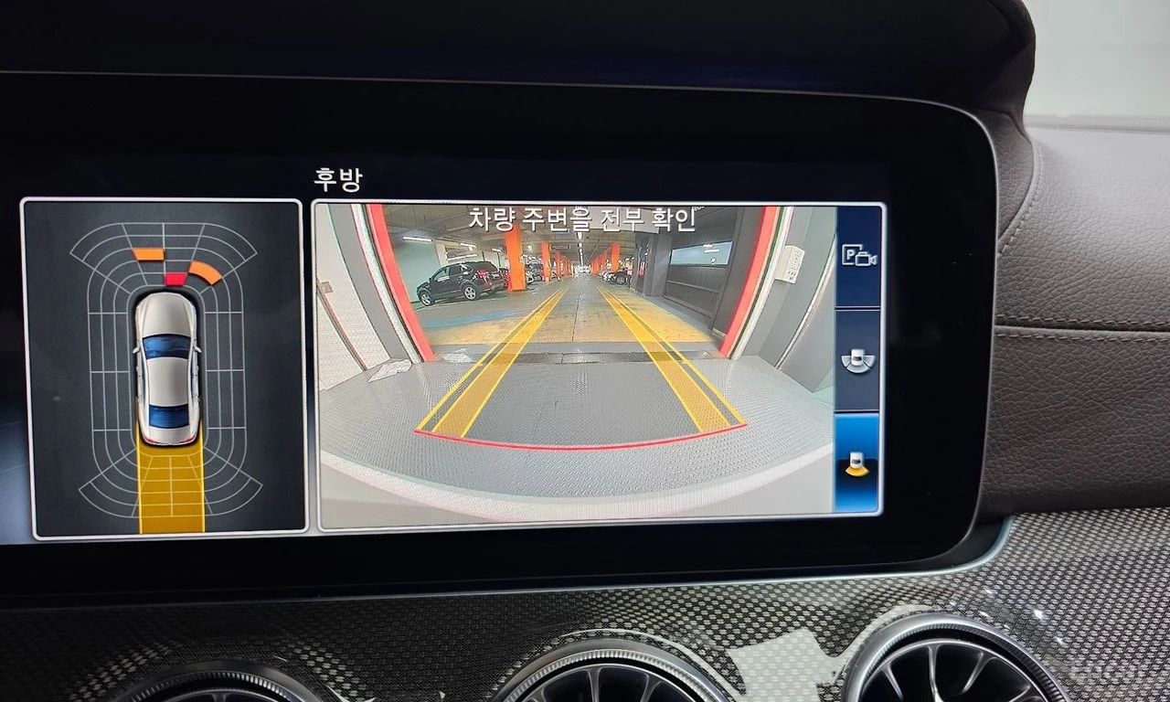 Mercedes-Benz CLS 300 d* AMG LINE* ПОДГРЕВ* НАВИГАЦИЯ* 2 КЛЮЧА  , снимка 7 - Автомобили и джипове - 54966980