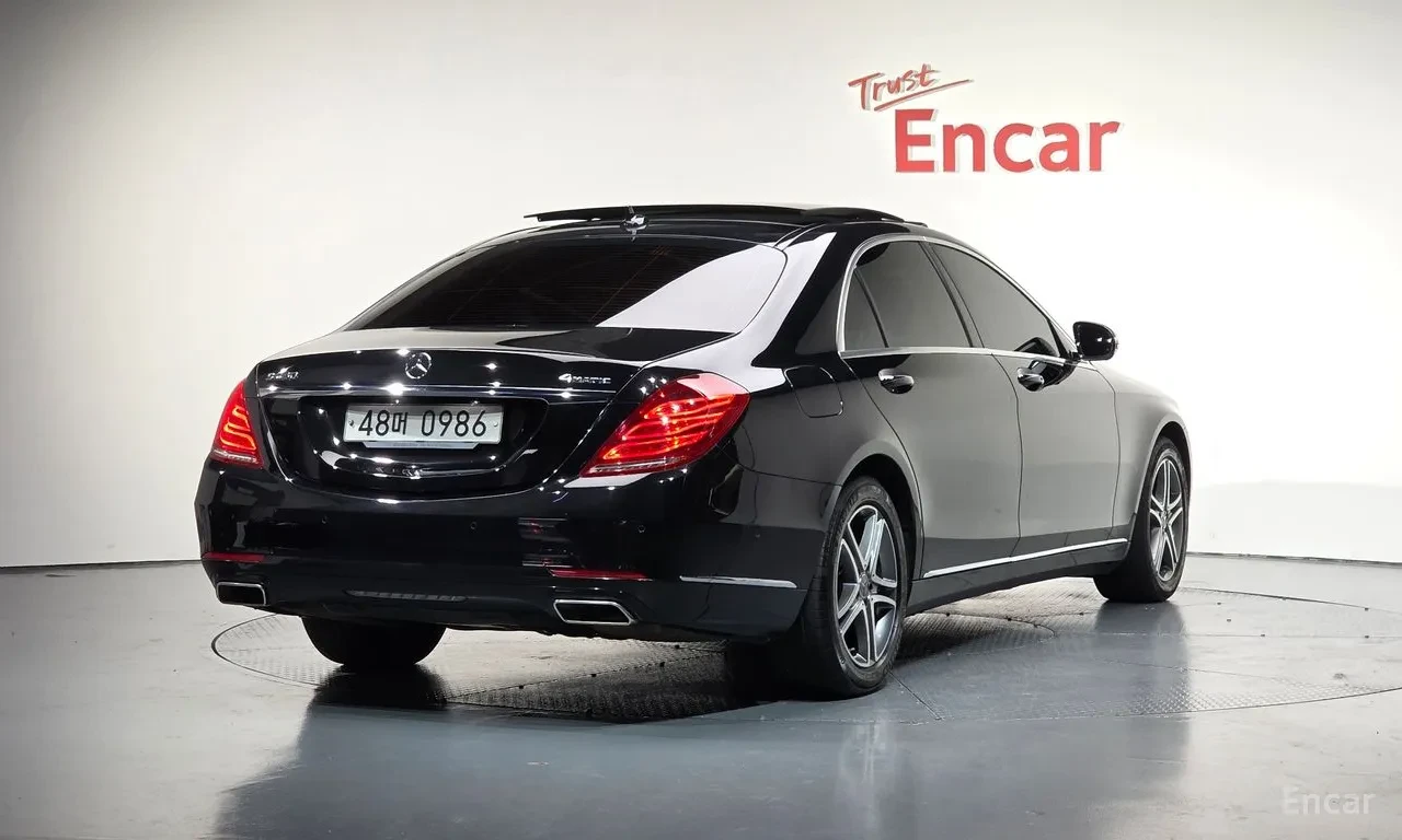 Mercedes-Benz S 400 LONG/ ОБДУХВАНЕ/DISTRONIC/BURMASTER /2x TV/360 CAM, снимка 2 - Автомобили и джипове - 55093252
