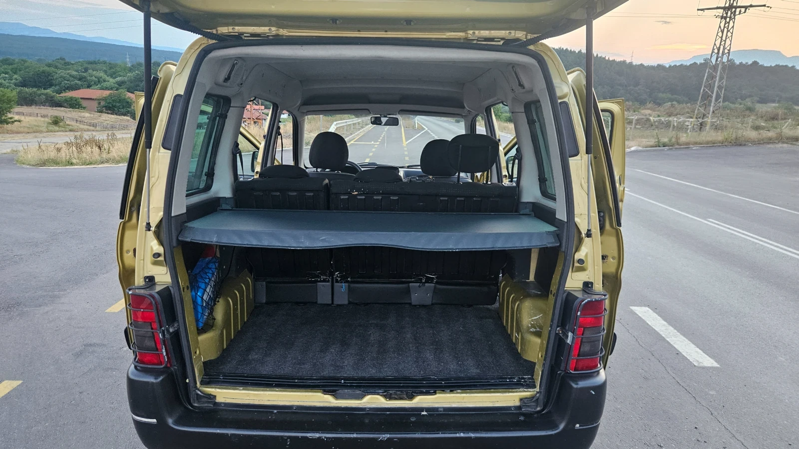 Peugeot Partner 2.0HDI, снимка 11 - Автомобили и джипове - 55226456