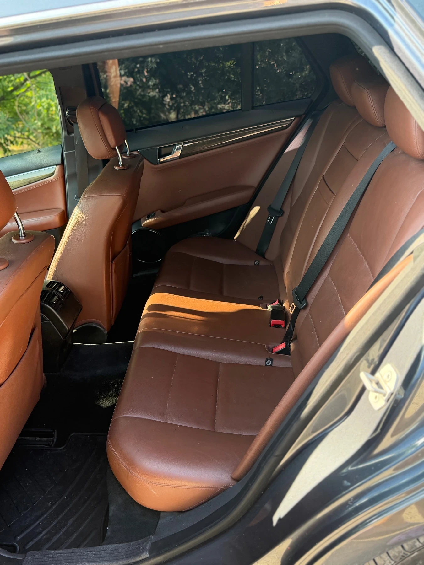 Mercedes-Benz C 220, снимка 5 - Автомобили и джипове - 55774633