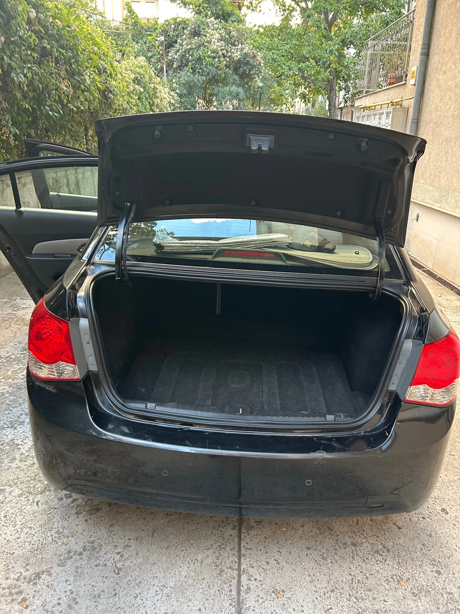 Chevrolet Cruze, снимка 4 - Автомобили и джипове - 56201555