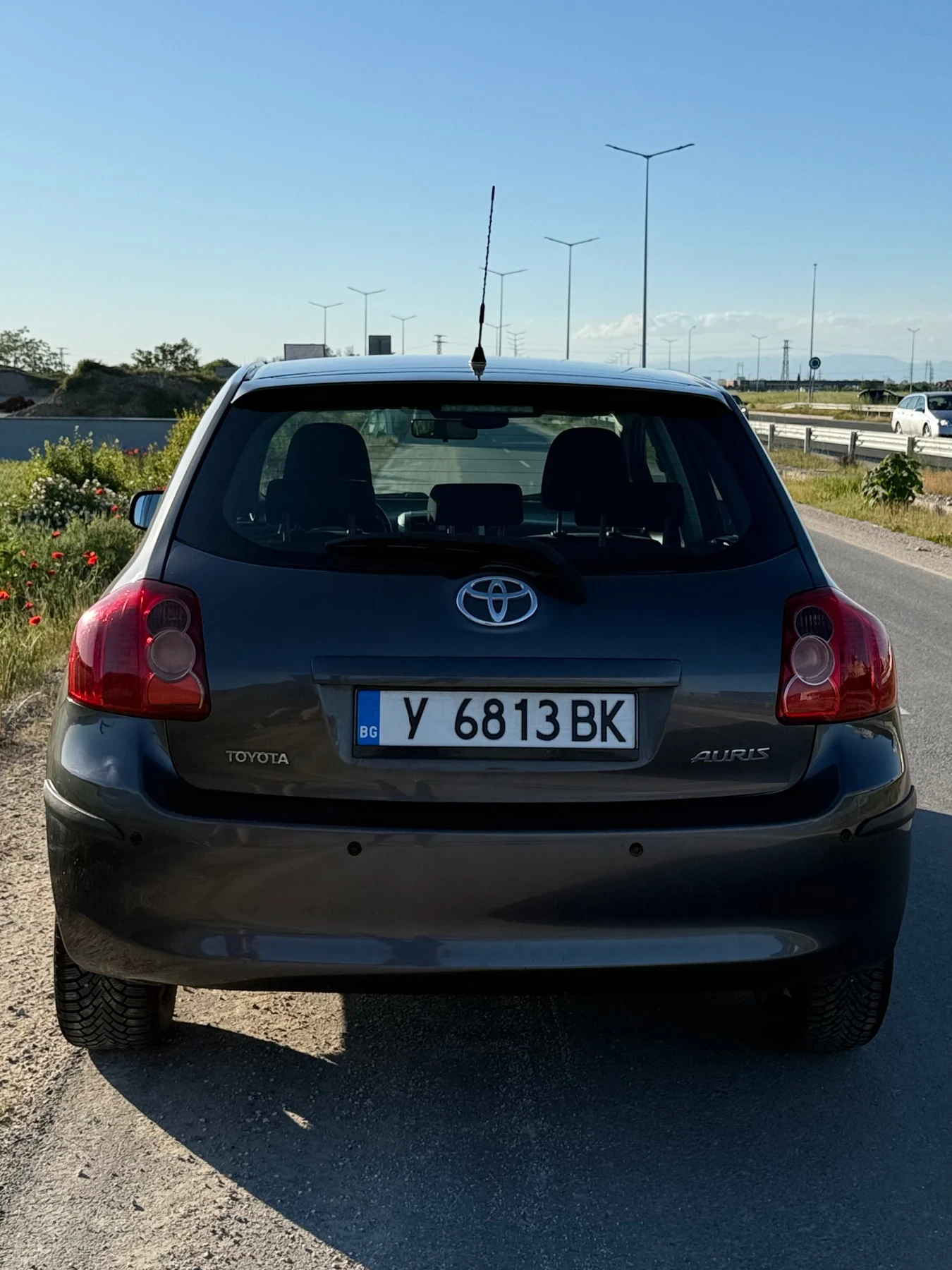 Toyota Auris 1.4 VVT-i, снимка 3 - Автомобили и джипове - 56292927