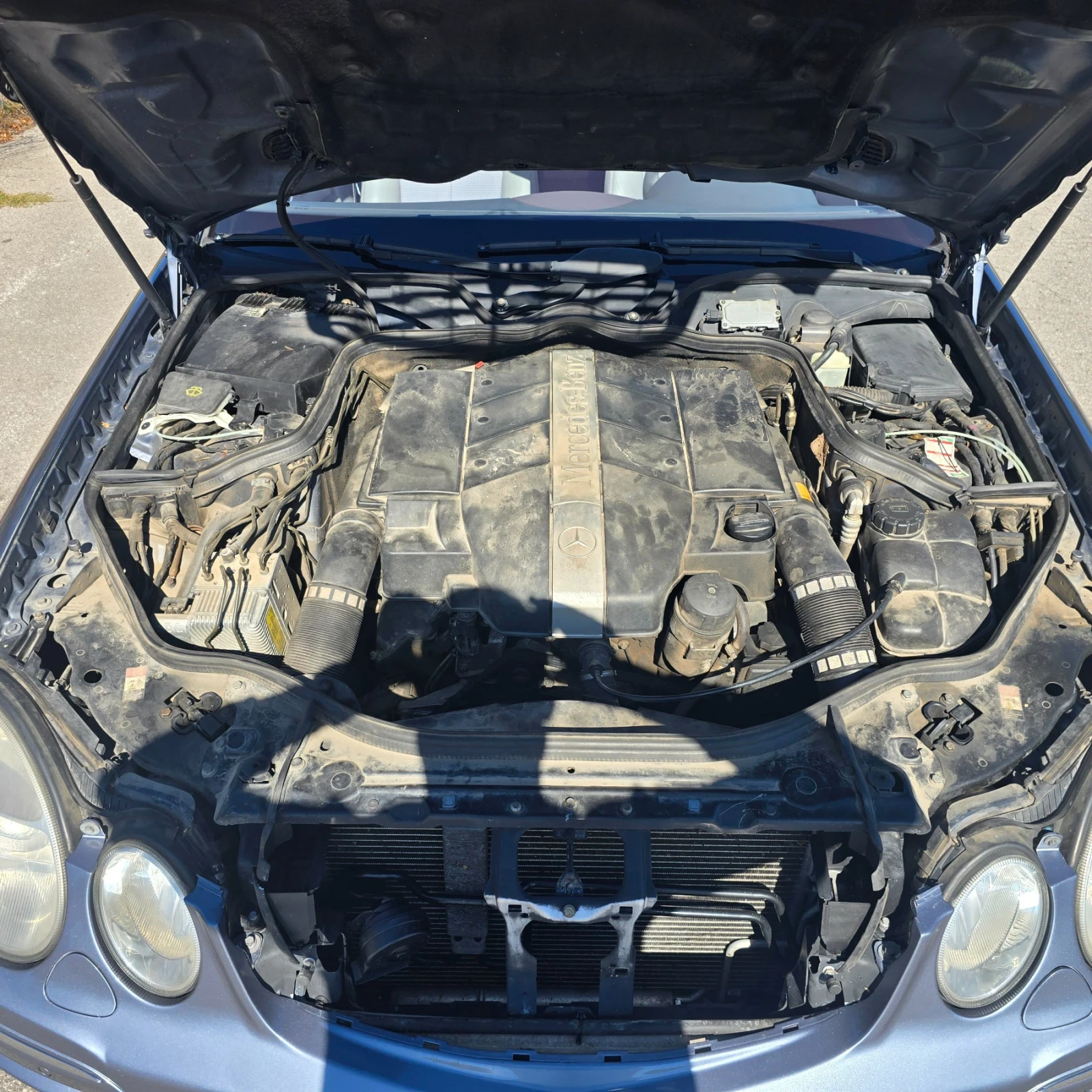 Mercedes-Benz E 320, снимка 12 - Автомобили и джипове - 56346510