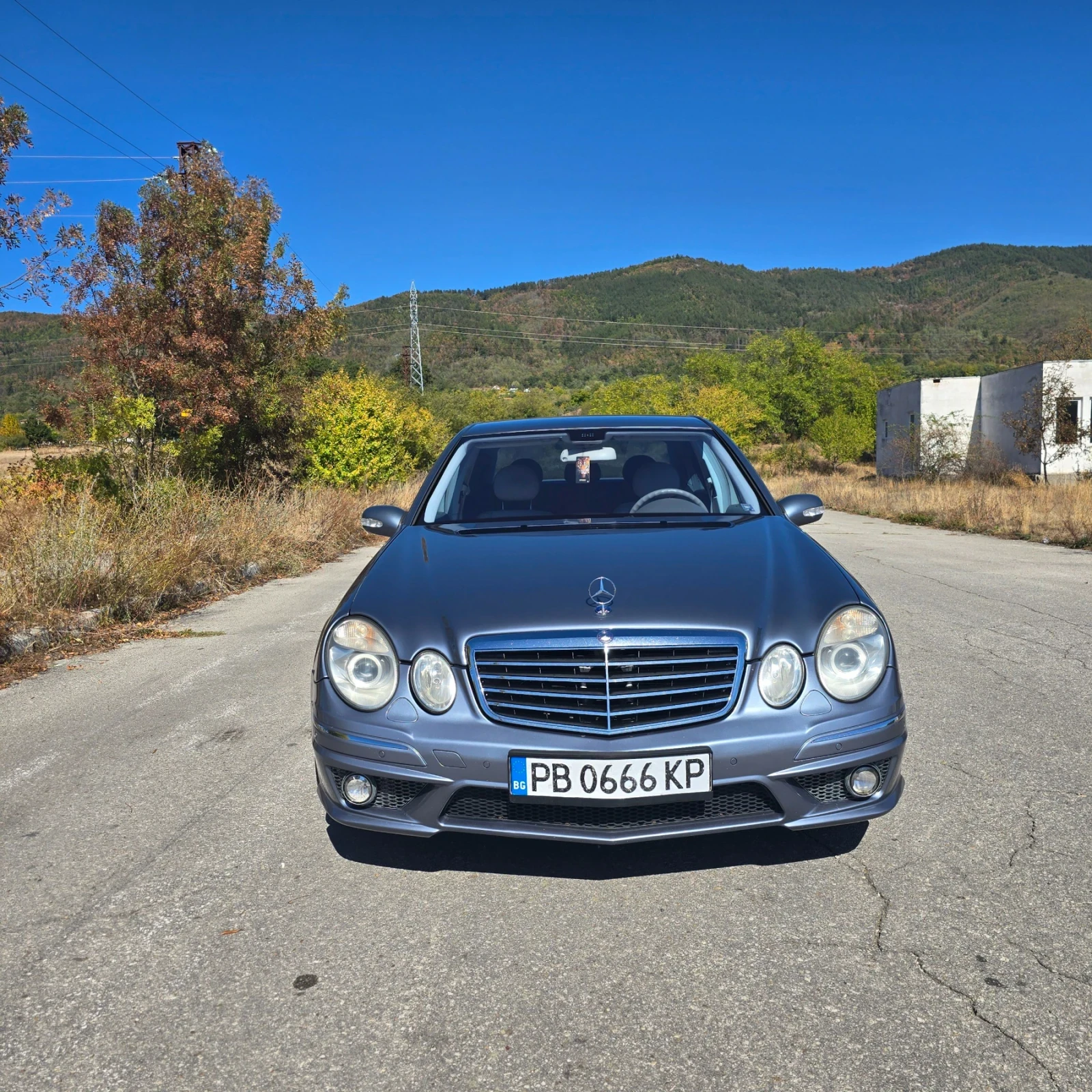Mercedes-Benz E 320