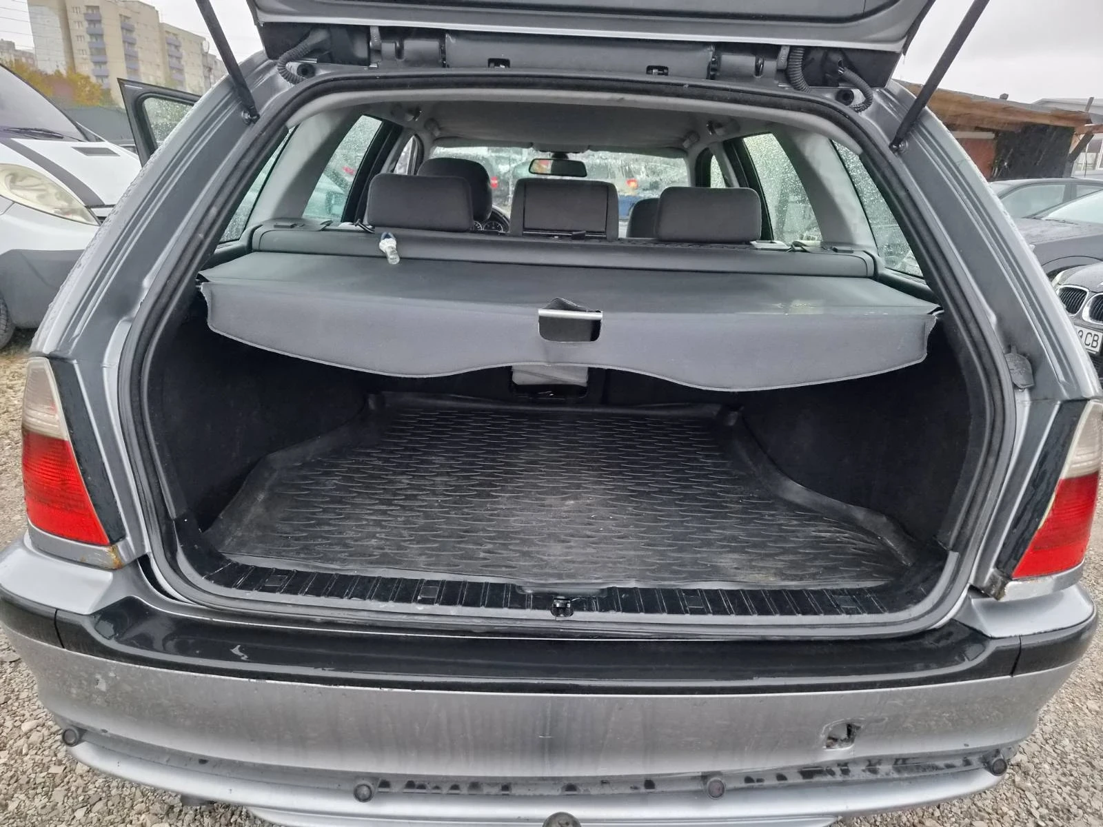 BMW 320 2.0d, снимка 12 - Автомобили и джипове - 56505741