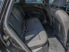 Audi Q4 S-line, снимка 9
