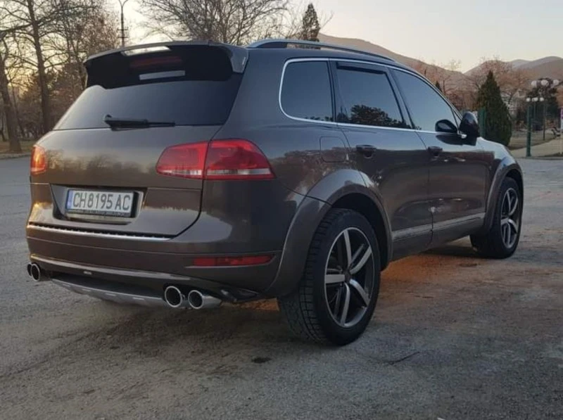 VW Touareg, снимка 4 - Автомобили и джипове - 47593494