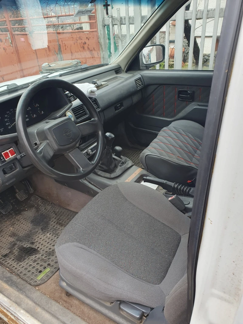 Opel Frontera, снимка 11 - Автомобили и джипове - 48694431