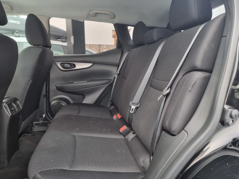 Nissan Qashqai 2.0i 4X4 АВТОМАТИК , снимка 6 - Автомобили и джипове - 48717329