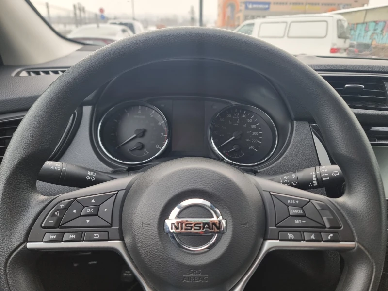 Nissan Qashqai 2.0i 4X4 АВТОМАТИК , снимка 11 - Автомобили и джипове - 48717329