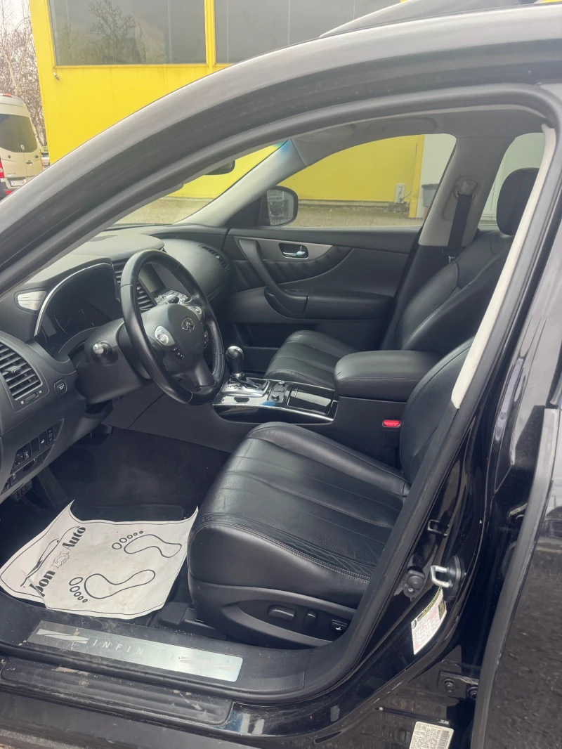 Infiniti QX70, снимка 7 - Автомобили и джипове - 50722682
