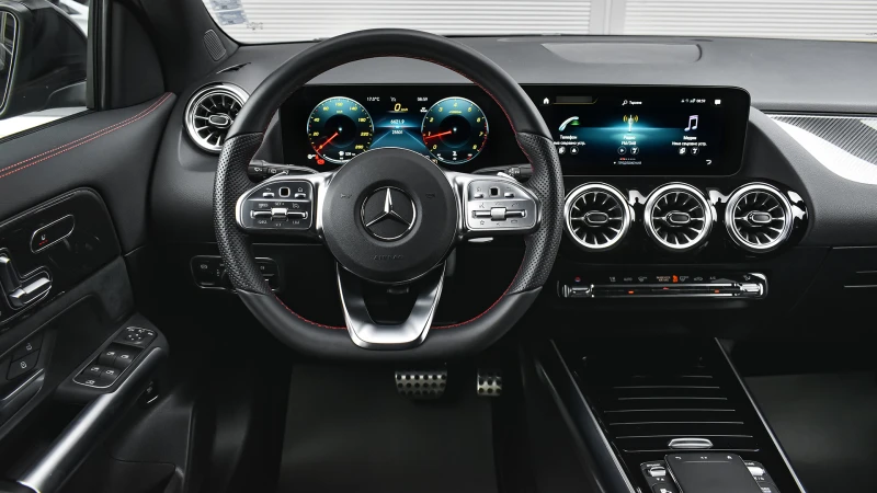 Mercedes-Benz GLA 200 AMG Line 4MATIC, снимка 9 - Автомобили и джипове - 49740696