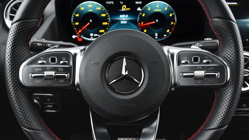 Mercedes-Benz GLA 200 AMG Line 4MATIC, снимка 10 - Автомобили и джипове - 49740696