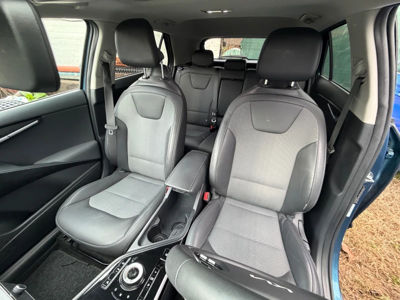 Kia Niro 1.6 GDI PHEV PULSE, сервизна книжка, снимка 8 - Автомобили и джипове - 52332315