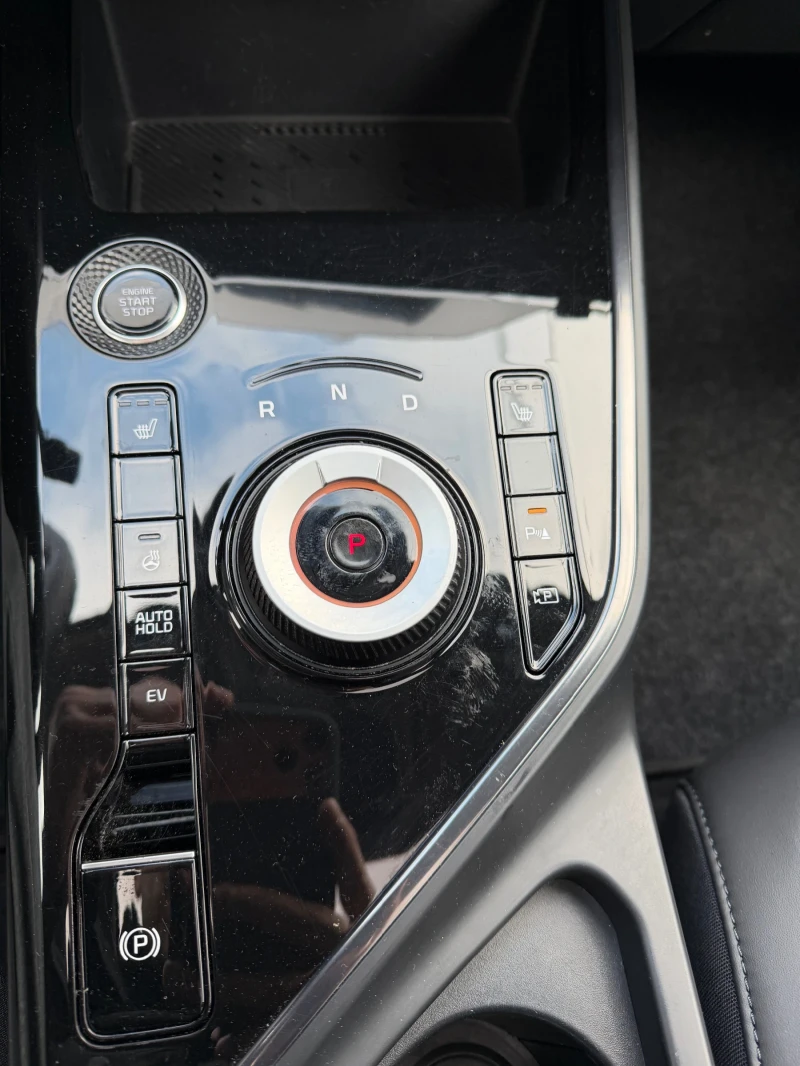 Kia Niro 1.6 GDI PHEV PULSE, сервизна книжка, снимка 13 - Автомобили и джипове - 52332315